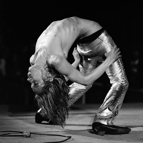 ddoniolvalcroze's tweet photo. Iggy Pop at The Scala Cinema, King's Cross, London, July 15, 1972. Photo by Alec Byrne https://t.co/eELEEW2vSH
