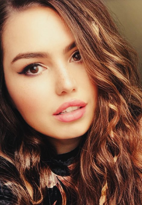 It&rsquo;s a vibe 🎃🧡💅🏻🍂 https://t.co/QhQdfVOqEv<a href="/tag/curvy"class="tags"><span>#curvy</span></a><a href="/tag/girls"class="tags"><span>#girls</span></a><a href="/tag/viral"class="tags"><span>#viral</span></a><a href="/tag/tiktok"class="tags"><span>#tiktok</span></a><a href="/tag/cosplayergirl"class="tags"><span>#cosplayergirl</span></a>