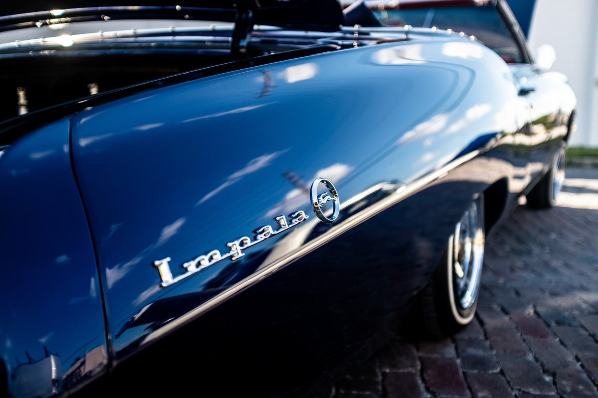 travmatic's tweet photo. Any photographers shootin’ cars on a #sunday!? https://t.co/tOXbDl9JHd