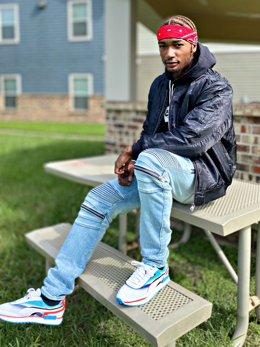 teeflying's tweet image. 