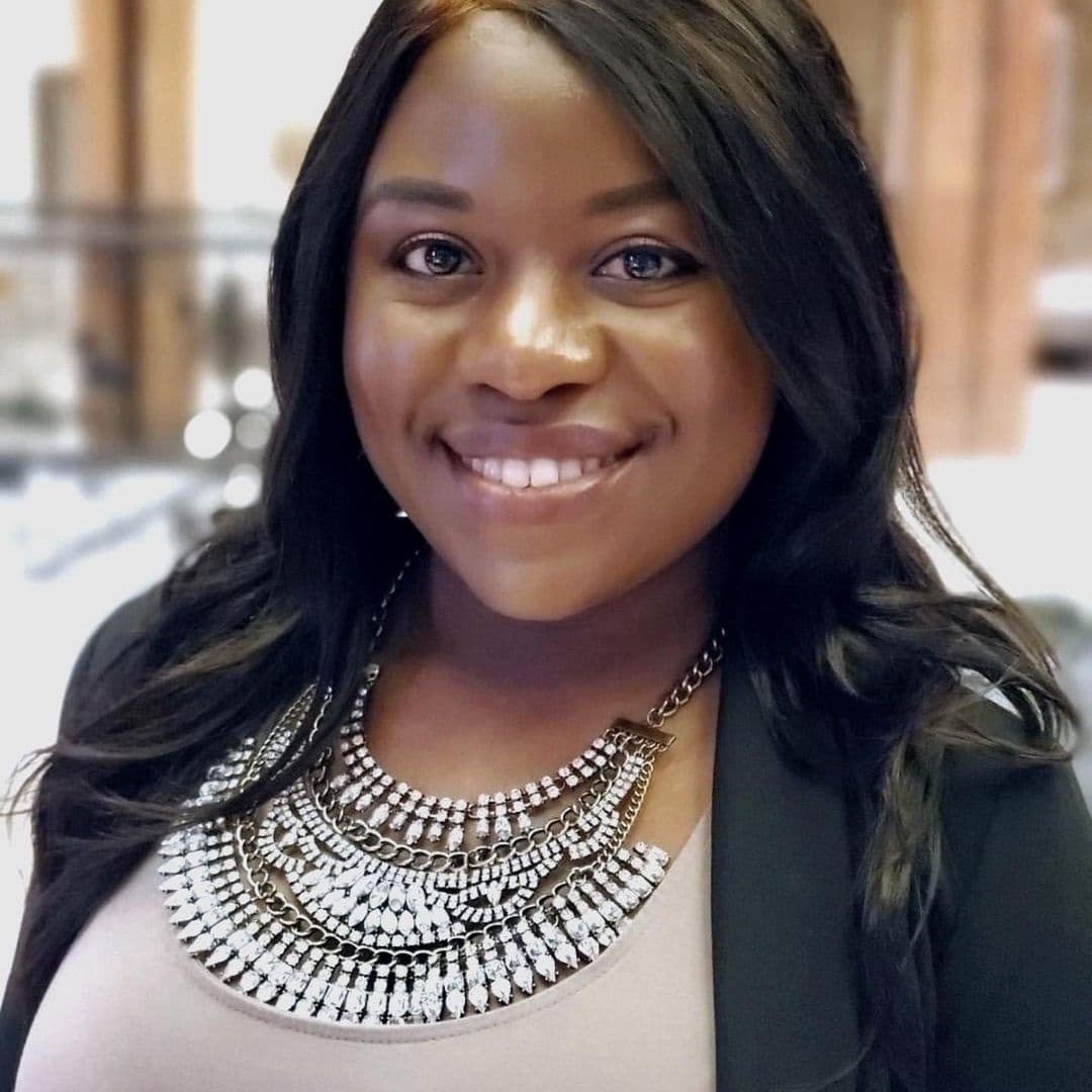 DjiniProduction's tweet image. Podcast Sunday! Listen to the latest episode of @STPaulFilmcast Great convo around filmmaking.

Repost from @STPaulFilmcast NEW EP! we have Director/writer/ producer ALISON GUESSOU in studio! Please give a listen! @ali_ges @djiniproductions #podernfamily #stpaulmn #stpaulpodcast