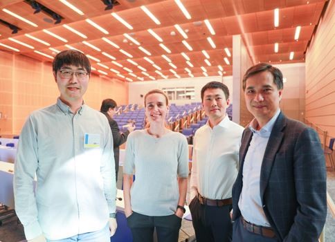 DÜNYADA BİYOMÜHENDİSLER NE YAPIYOR?

Giyilebilir Manyetoelastik Jeneratörler Geliştiriyorlar

Jun Chen  yönetiminde  bulunan biyomühendislik ekibi (UCLA),  terapötik  cihazlar ve sensörler için giyilebilir manyetoelastik jeneratörler geliştirdi.

Kaynak: nature.com/articles/s4156…