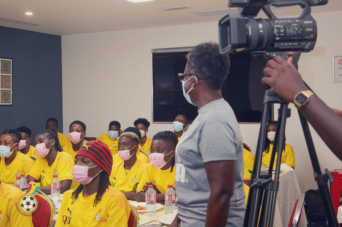 kurtokraku's tweet image. Spent the weekend with Ghana’s senior female national team, the Black Queens, ahead of their trip to Nigeria for the #AWCON qualifiers. 🇬🇭⚽️