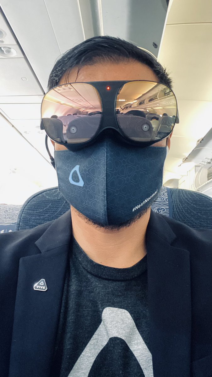 AGraylin's tweet image. First biz trip with the #ViveFlow… 😎 Mile-high Cinema! 🎬✈️ #VR #ImmersiveGlasses