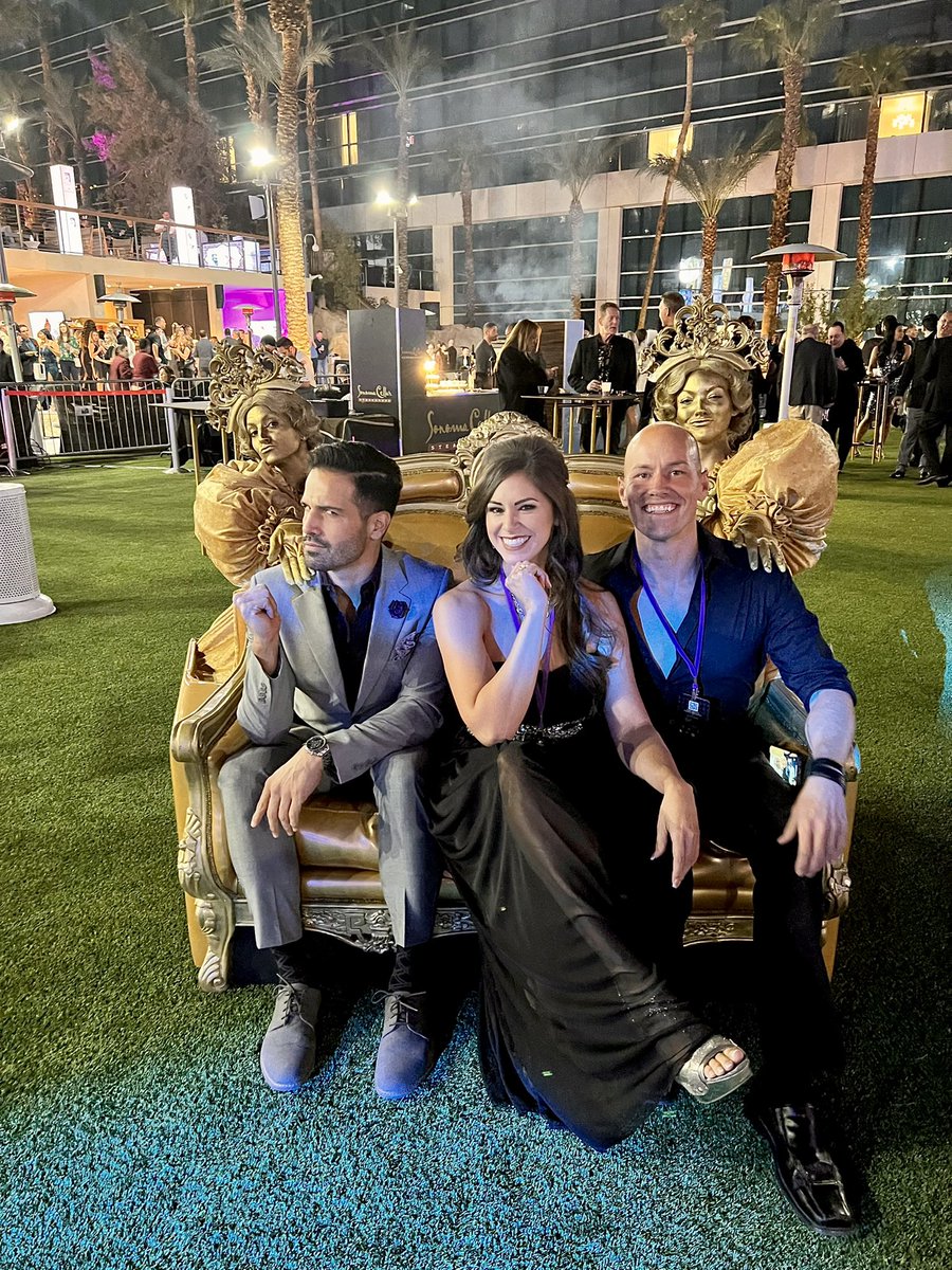 vanessa_rose_d's tweet photo. Epicurean 2021 @VirginHotelsLV https://t.co/rhI5AJUUn4