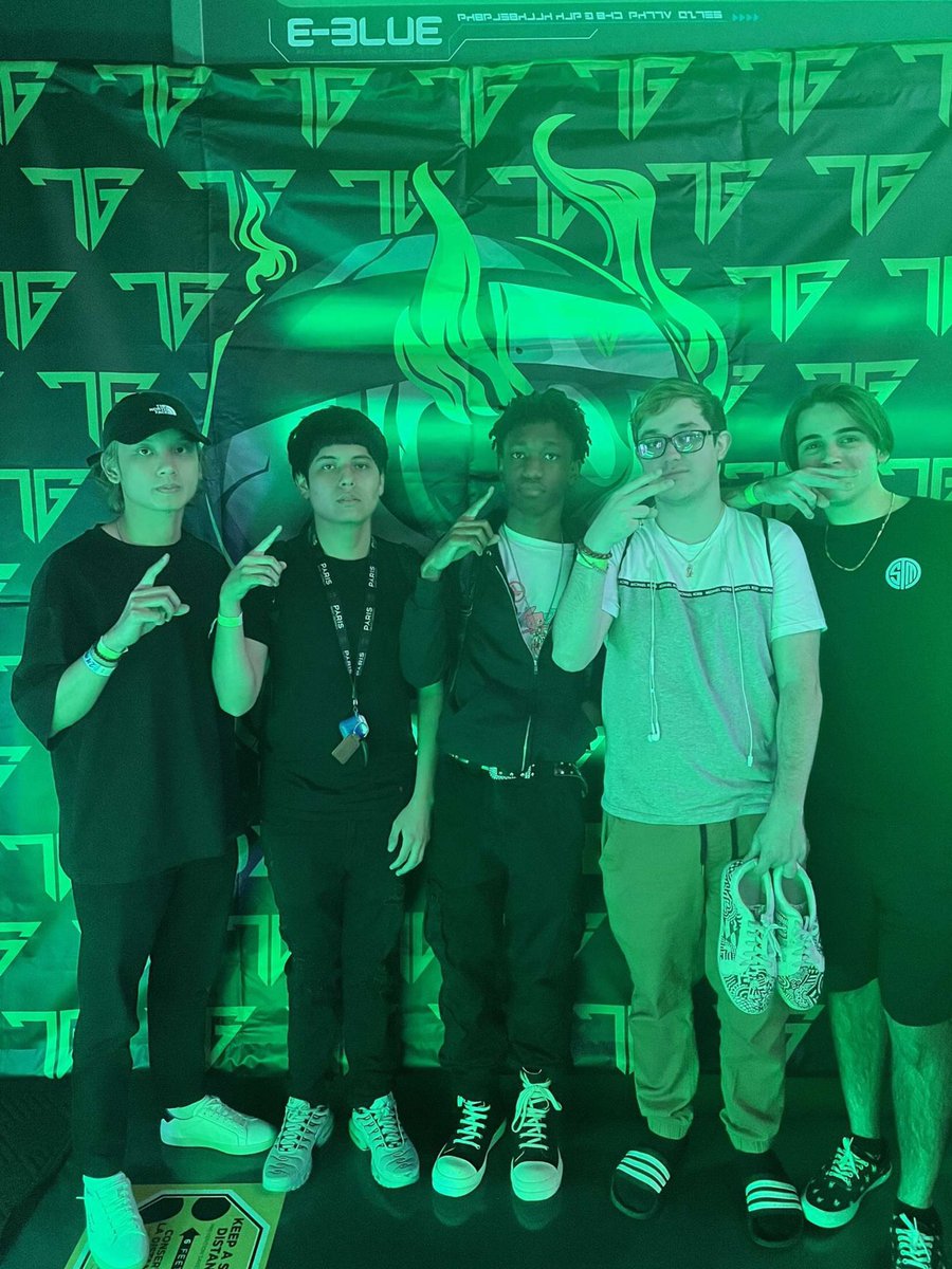 8makai's tweet photo. Won $2k Miami lan back to back 😼
ggs to all the teams we played 

@ToxicGameLeague 
@maithority 
@shroutsss 
@Matt_IGL 
@jakeeVAL https://t.co/AM78D3TZCB