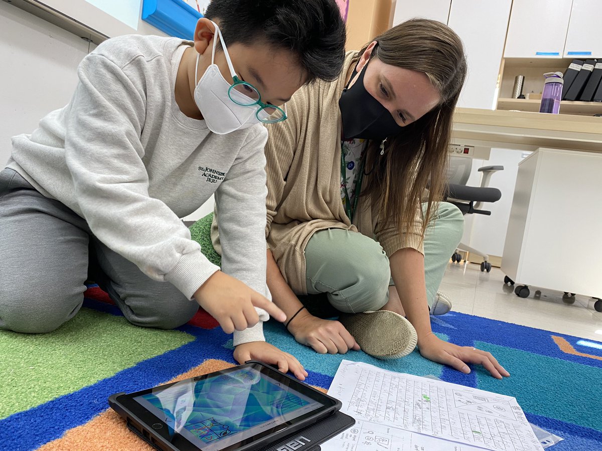 Leadership Learning Walk this morning! Fantastic way for our #SJA_Jeju #EduLeaders to kickoff the week by engaging with our learners! Thnx to ES for hosting our learning today! We get to learn about and celebrate all the wonderful learning happening across divisions <a href="/SJA_Jeju/">SJA Jeju</a>!🌱