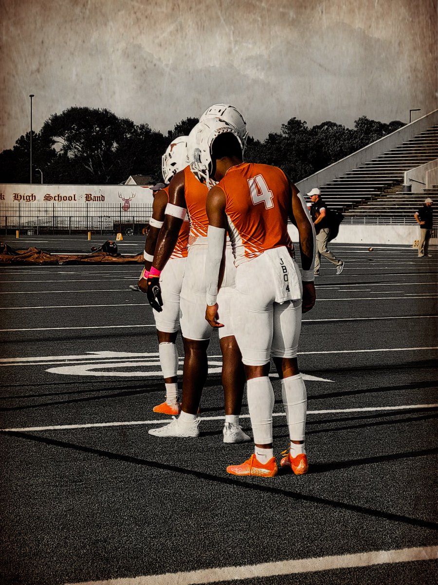 GWallace73's tweet photo. JBO4🏈🤘
#dobiefootball #dobielonghorns 
@jalenbaldwin9 https://t.co/uzdcTltcEf