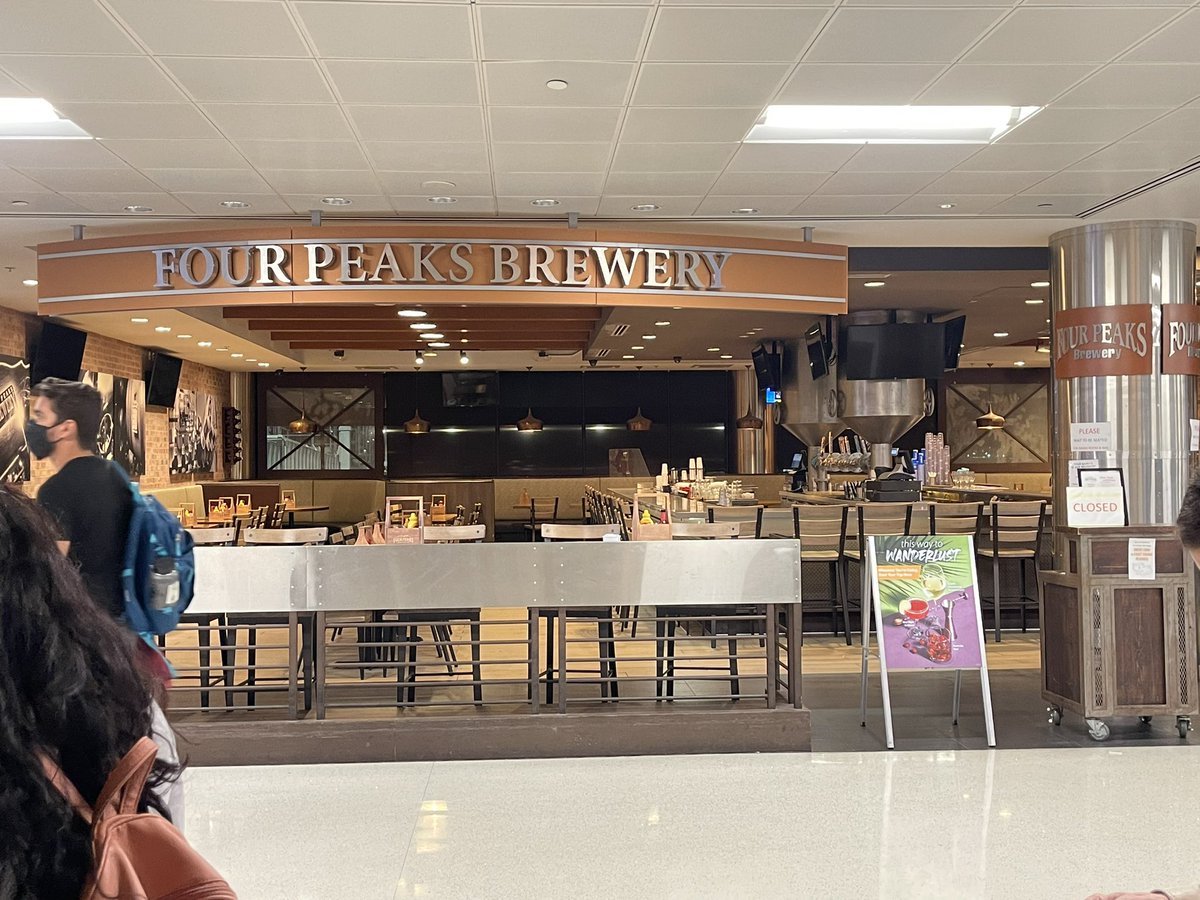 1987Turner's tweet image. To bad this place is closed could use a drink... #goingnowherefast @PHXSkyHarbor #pilotnoshow #rebookedline #AmericanAirlines