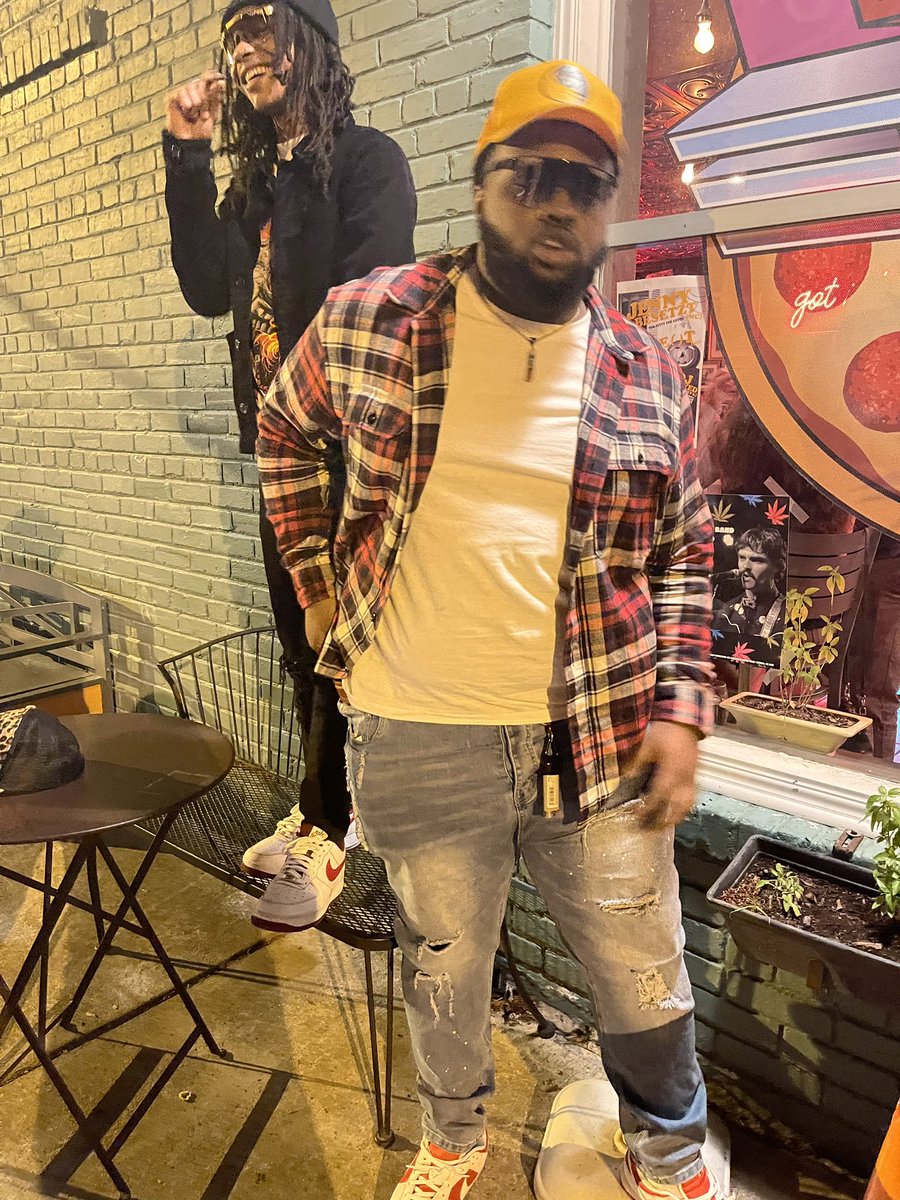 ConnWrld4's tweet photo. rip tony! 😿 #DoitforTony 🎱⚠️💐 https://t.co/HqpqnPUKGU
