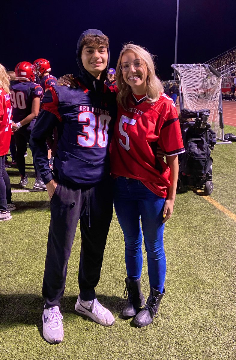 Special shout out to EMAN for making me feel special on his senior night! 🤍🤍🤍 
&amp; a huge congrats to all my Teeternauts.