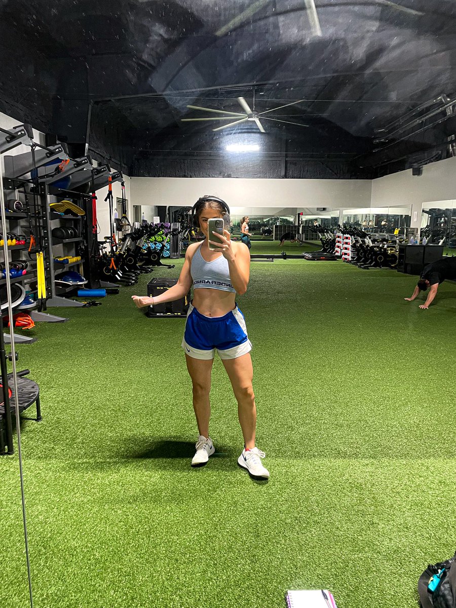 emm4white's tweet photo. feel free to check the fitness Instagram out @emm4lifts :) https://t.co/NJkyaC02pd