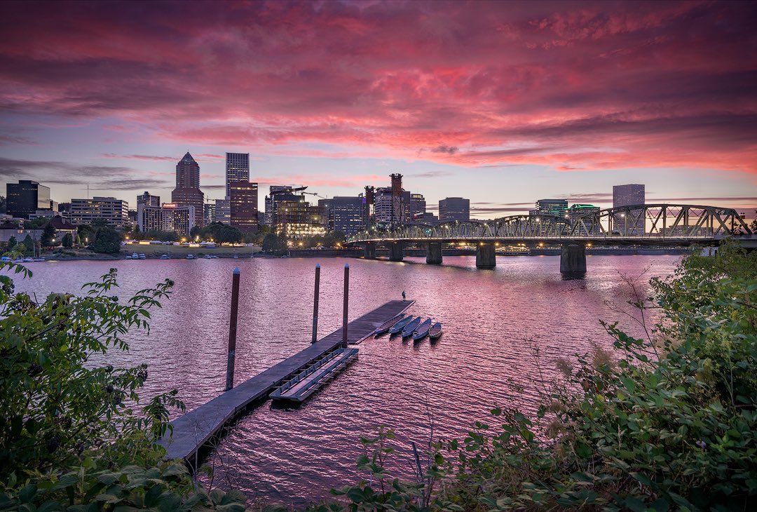 jordaninglee's tweet photo. Cotton candy skies over Portland… back when I could leave my camera unattended and run down to the dock for an influencer pose 🤣

I really enjoy cityscapes and combining landscape techniques with architectural subjects!

Have a favorite cityscape? 
Share it below and I’ll RT
👇 https://t.co/KkqktZsaqa