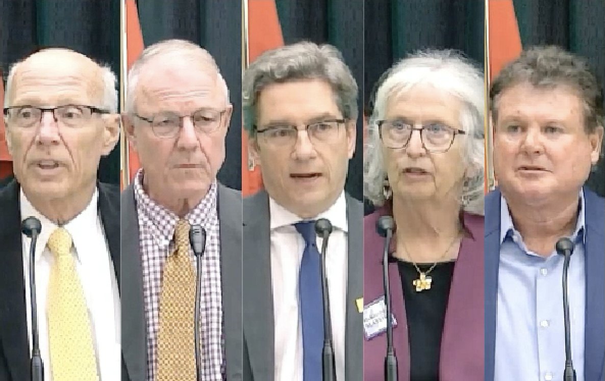 LindsayDMorey's tweet photo. Here's your cheat sheet for @StrathcoCounty mayoral candidates:
Biel: https://t.co/zT3pLPzc5G
Dixon: https://t.co/vCR2Th195D
@RodFrank12: https://t.co/ggbqFfkUFE
@mckitrick_annie: https://t.co/4ztzPGbDRZ
@davejquest: https://t.co/RKEpEgIjgm
#strathco #shpk #abpoli https://t.co/vfDWYPZy7k