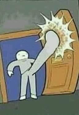 Mackalister Silva entrando al camerino después del primer tiempo.