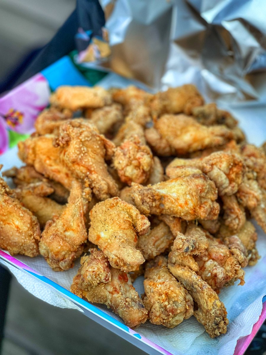 kingxpanda's tweet image. Sunday Football!!🏈 👌