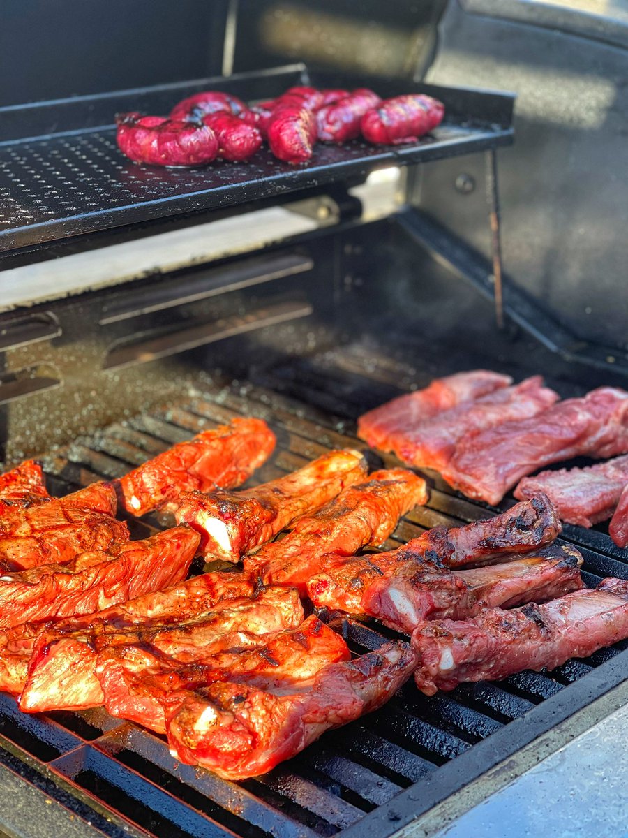 kingxpanda's tweet image. Sunday Football!!🏈 👌