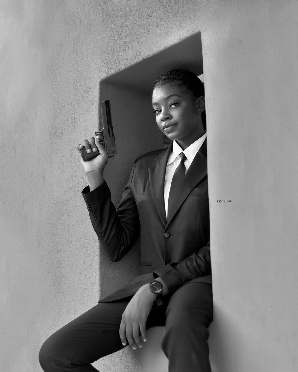 RODELENZ's tweet photo. No time to die #NoTimeToDieMovie #notimetodie #JamesBond #inspired #craigdaniel #007
Got to design and conceptualize a female james bond character with Chiamaka, A very wonderful person, highly resourceful !!! https://t.co/8ZpaG872gI