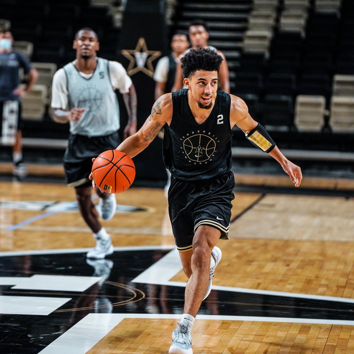 VandyMBB's tweet image. The 𝐉𝐎𝐘 is in the 𝐉𝐎𝐔𝐑𝐍𝐄𝐘. 

#StackhouseEra | #AnchorDown