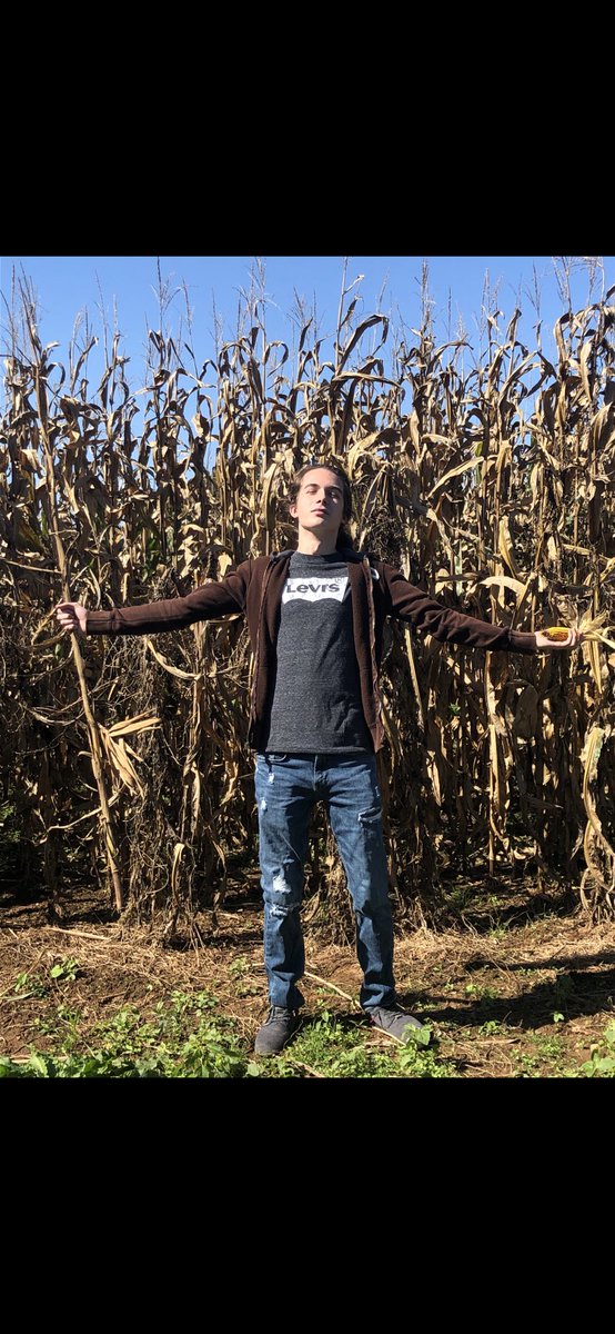 CananRussell's tweet image. sos, my brother is a teenager.