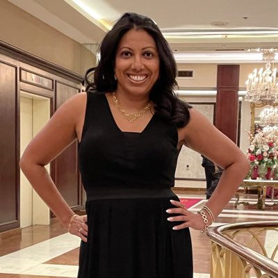 AJRupchandani's tweet photo. #NewProfilePic each year I get a new pic taken at the #ValloneDinner. So this year was no different, now I have to figure out when to take an annual pic 🤣. What can I say I’m shy ☺️ #WomenInLeadership #BlackAndBrownExcellence #MixedRaceKid #Hi40 #DocSparkle #DocSizzle https://t.co/PbsmjdTubo