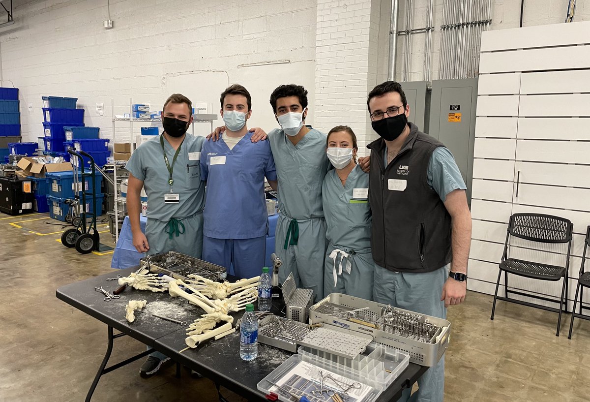allenyazdi's tweet photo. Had a great time at the 2021 @UABOrtho Open House! Excited to see what the future has in store #orthotwitter https://t.co/Ore8oJuzZd