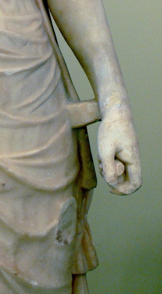sister0's tweet image. Persephone holds a box which is said to diminished her prominence  - the contents of which percolated obliteration...  #feminist  #Internet #stygian  #Feminism #mediatheory #adalovelaceday #computers  #archaeology tandfonline.com/doi/full/10.10…