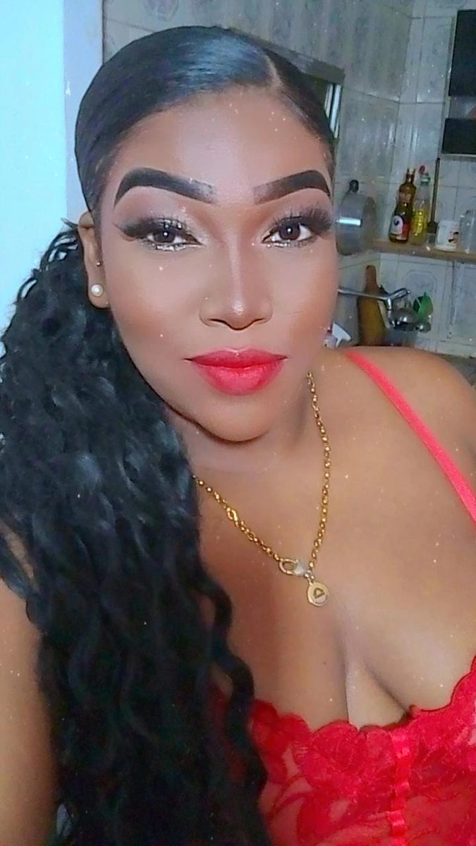 px_evelyn98's tweet photo. De Ontem ✨
#ESQUINAOFEST #23Y 🥳💃🏾 https://t.co/p3h3rLj0yi