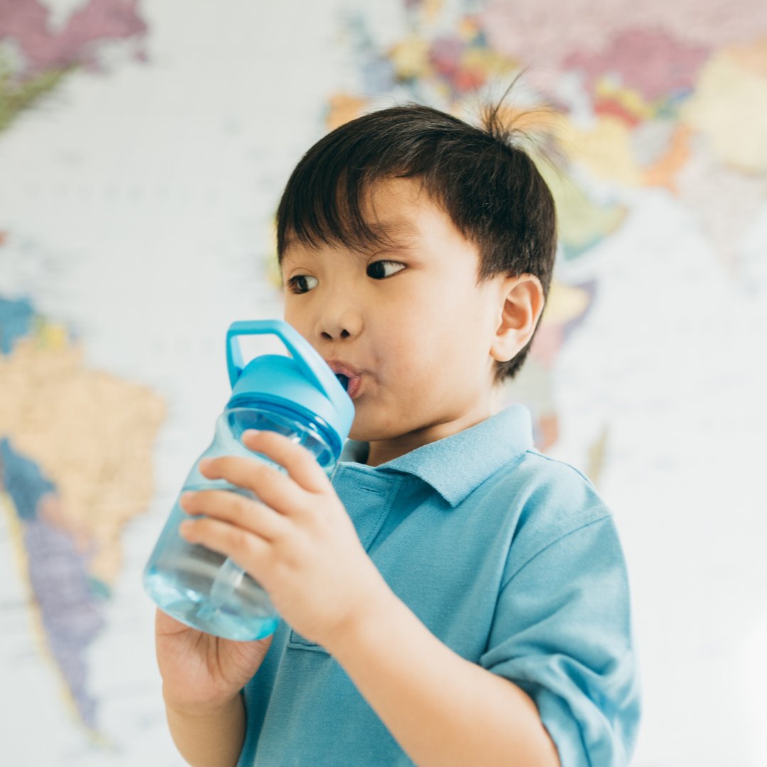 First5Sac's tweet photo. Yikes! #DYK that on average children drink about 30 gallons of sugary drinks per year? #CutTheSugar and choose water and milk instead! #first5sac #childdevelopment https://t.co/GXxVFAZYnB