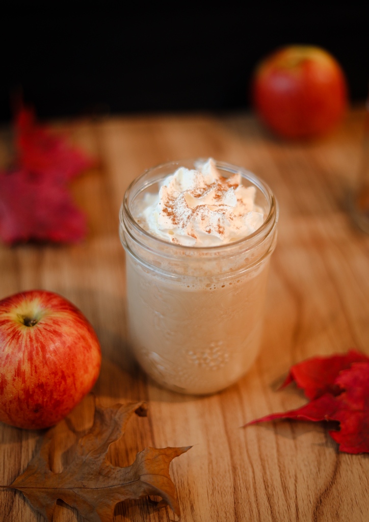 These crisp Fall days go perfectly with our new Fall drinks! Featuring our Apple Crisp Latte😍🍎

Also available is our new Pumpkin Spice Latte, Fall Fog, or Dirty Chai Latte at any of our locations for a limited time.