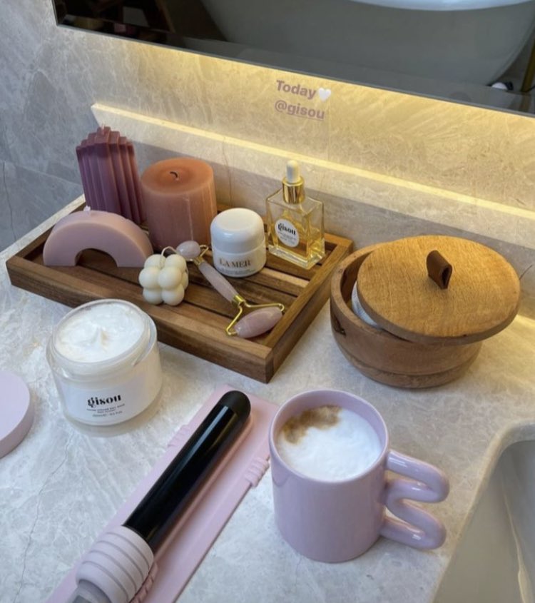 whimsyfu1l's tweet photo. self care https://t.co/uYW2OCET7V