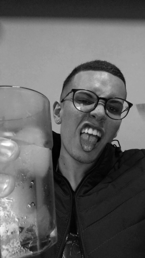 LeoAugusttk's tweet photo. antiga mas da nd https://t.co/YpZgDCs1j9