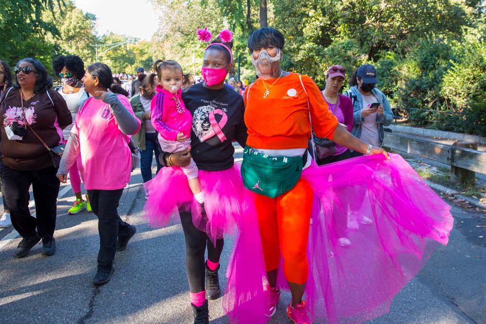 UFT's tweet photo. UFT members turned the city pink today at the American Cancer Society's Making Strides Against Breast Cancer walks. @MakingStrides #MakingStridesAgainstBreastCancer #StridesUFT https://t.co/TEDV33189G