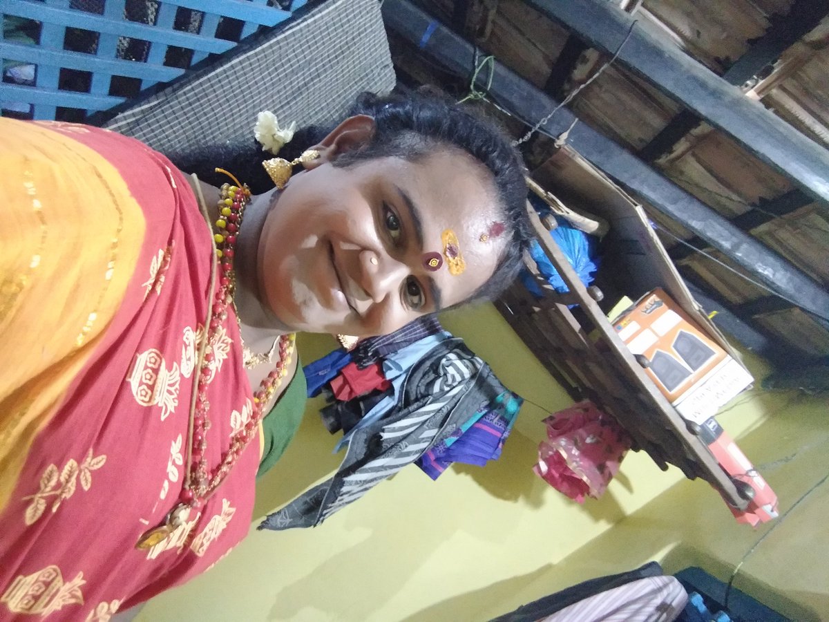 massagermani's tweet photo. @NayantharaU https://t.co/zcmmDF0zFS