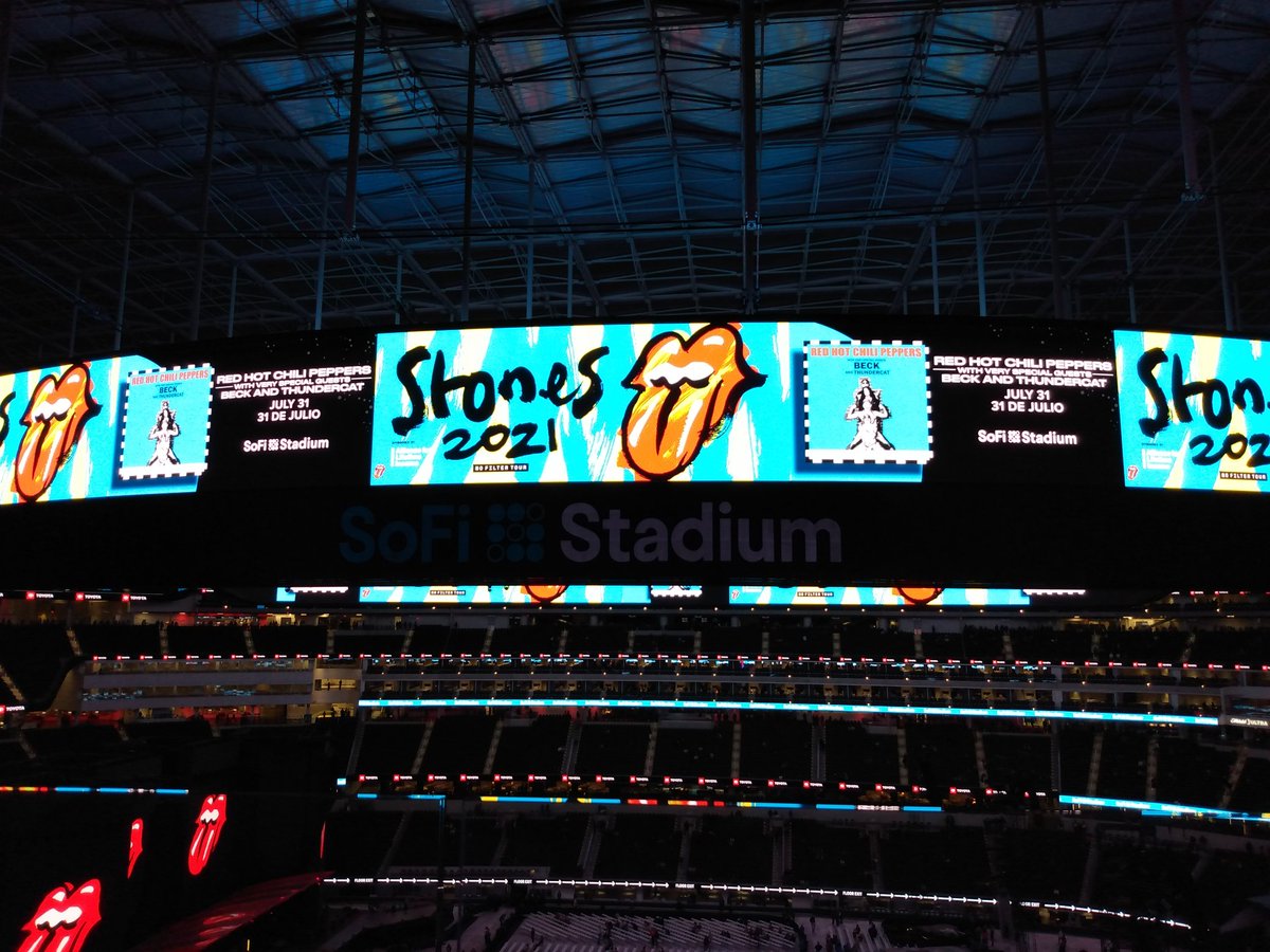 Wild horses couldn't drag me away from this concert... 🐎💋👅🎸