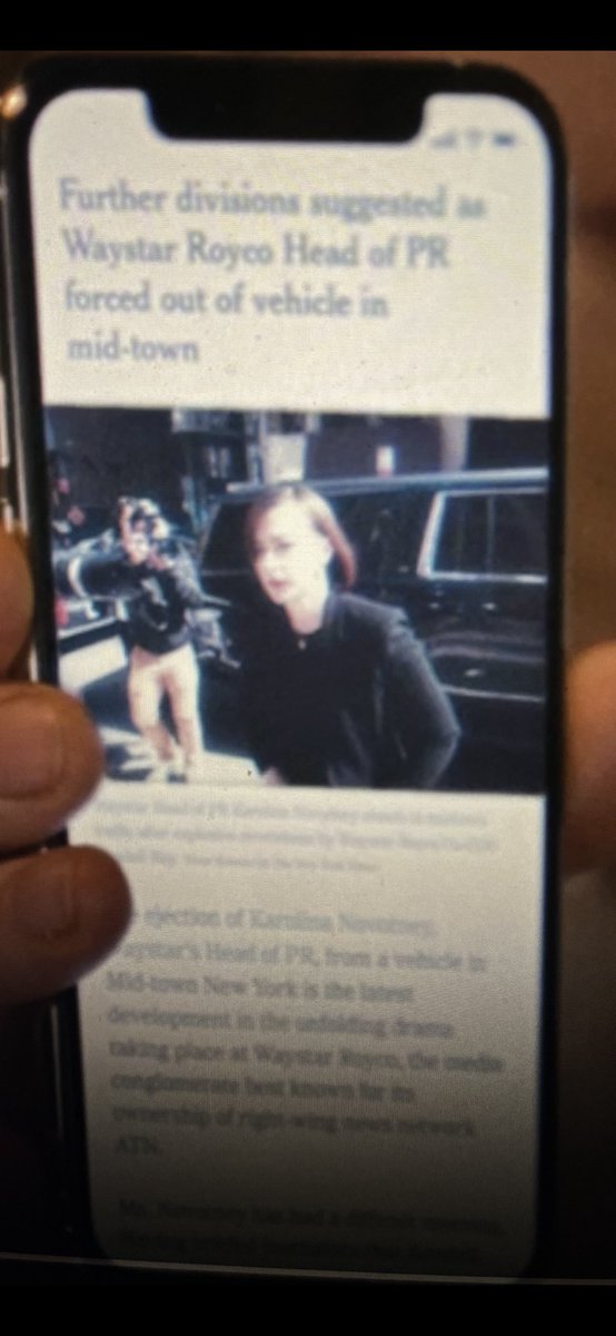 Looks like a faux NYT live briefing on Shiv’s phone in the season premiere of HBO’s Succession.
cc: <a href="/marclacey/">Marc Lacey</a>