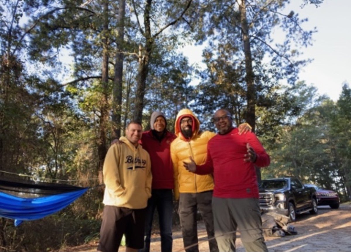 DMQUALLS's tweet photo. 🏕🦨🎣 Shout out to our 5th grade team for the #BossDay camping bag and essentials! 🤣😉 Now what I was NOT prepared for was PePe Le Pew the Skunk! 🤦🏾♂️ Great times, with great people!
#BlackFolksCampToo #UnityBlaze 🔥 #BOLDIsAChoice
🏕🦨🎣 @FolksToo https://t.co/kEbaF2wQnc