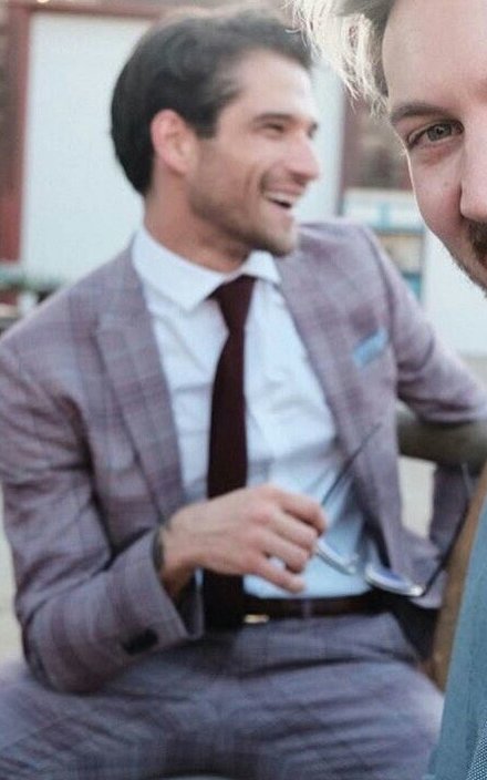 Ele segue envelhecendo igual vinho.

HAPPY BIRTHDAY TYLER POSEY 