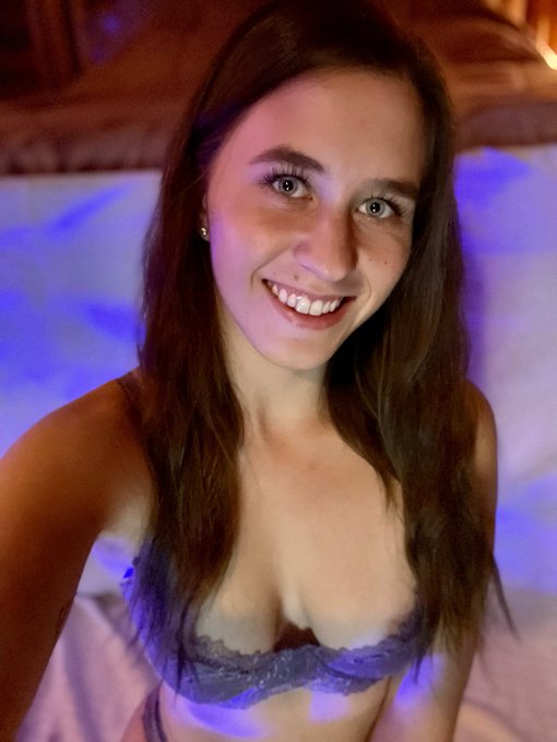 Give me some solo video ideas for @Pornhub https://t.co/wENOJWLF6I<a class="tags" href="/tag/pornhub">@pornhub</a><a href="/tag/fridayfeeling"class="tags"><span>#fridayfeeling</span></a>