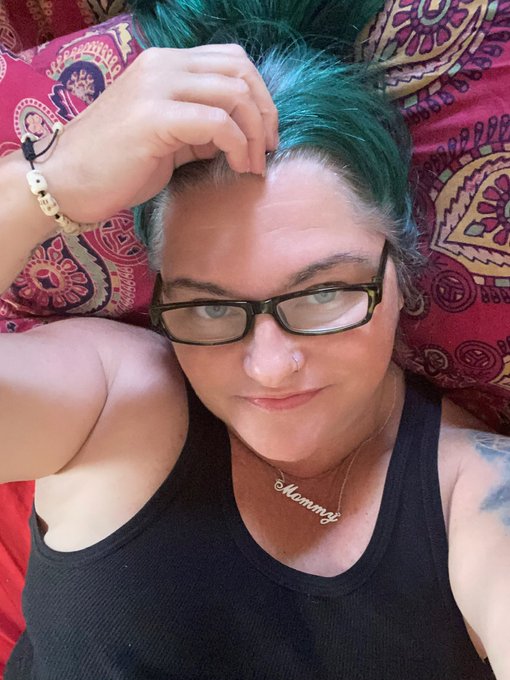 So, hey! I&rsquo;ve been distant from Twitter &amp; IG. Life has been kicking my ass lately. I just gotta keep