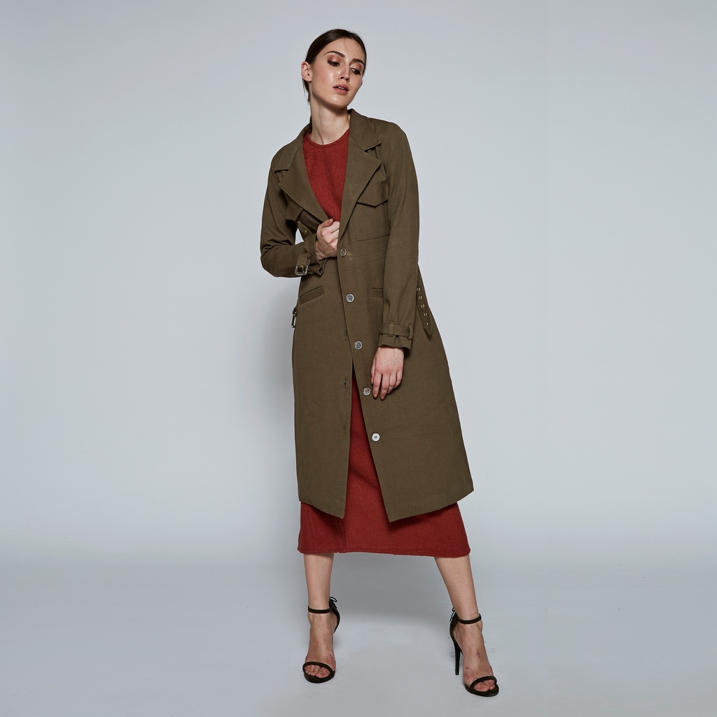 iimaimaofficial's tweet photo. HALAH classic tailored slim fit Trenchcoat with defined shoulders, the ultimate trans-seasonal outwear. Made of 100% woven Cotton - invest in forever.
#imaima #ethicallymadeinindia #sustainablefashion
#clothingbrandgermany #sustainablemodestfashion https://t.co/SvvjGZg0wl