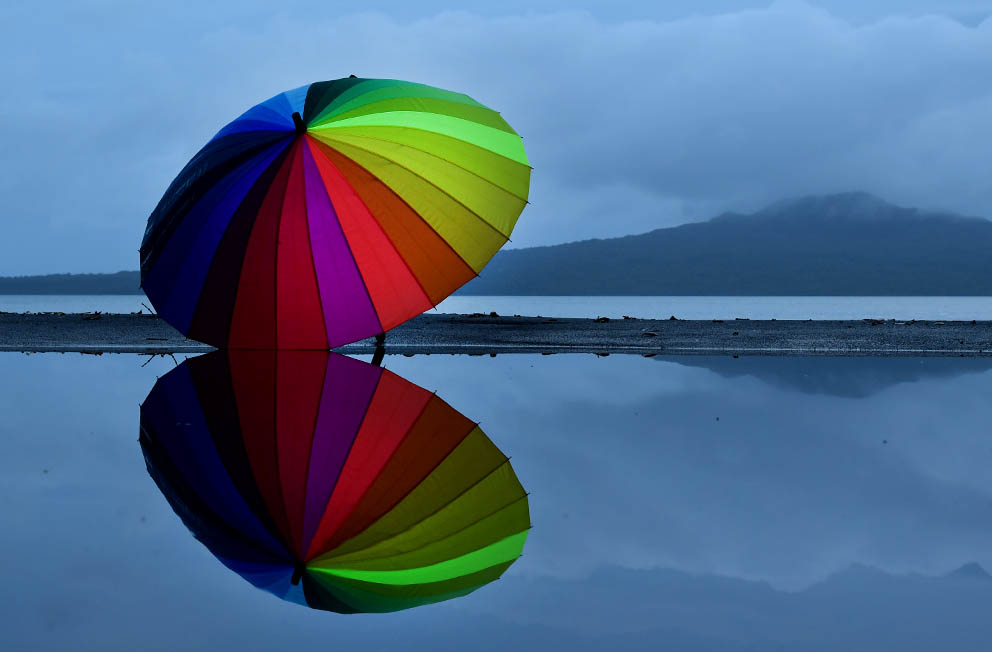 Another great start of the day. And it rained quite a bit last night, so I could take some more umbrella shots at my favourite ‘puddle’ in Devonport.
#weatherwatchNZ #umbrella #DevonportNZ #DevonportVillage #rainbowumbrella #Auckland #ourAKL #VisitAuckland #NikonNZ#TamronNZ