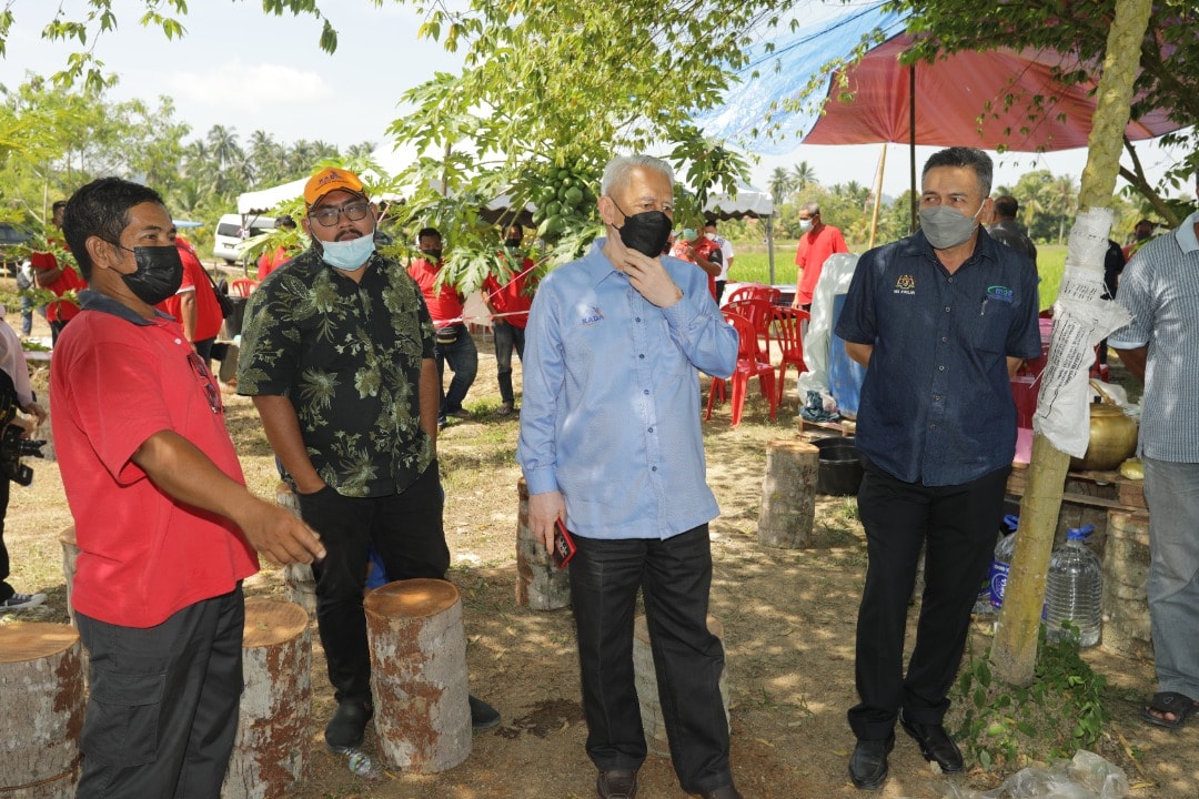 Kada S Tweet 11 Oktober 2021 Pasir Puteh Majlis Perasmian Musim Menuai Padi Bagi Kawasan Bukit Tanah Dan Wakaf Bunut Yang Disempurnakan Oleh Pengerusi Kada Ybhg Datuk Kamarudin Mad Nor Kadakemubu Trendsmap