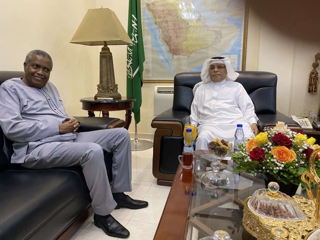 AJaafar900's tweet photo. إستقبل سعادة سفير خادم الحرمين الشريفين لدى السودان على بن حسن جعفر بمكتبه اليوم الأحد سعادة سفير جمهورية كينيا لدى السودان. 
وكان اللقاء للتحية والمجاملة وبحث عدد من القضايا ذات الإهتمام المشترك. https://t.co/TH7rJ0RYOb