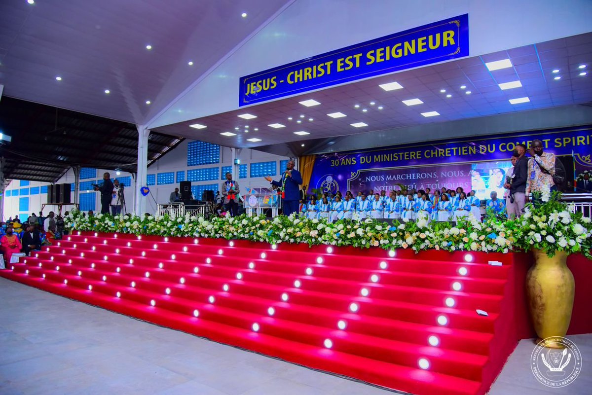 damasdiakanuag1's tweet photo. #RDC 🇨🇩#CIFMC 17.10.2021/ #KINSHASA
Le Président de la République a pris part, ce dimanche 17 octobre 2021, aux festivités du 30ème anniversaire du Ministère chrétien du combat spirituel.
@FSR243 ,@fatshi13 https://t.co/KyDhGW8lZN