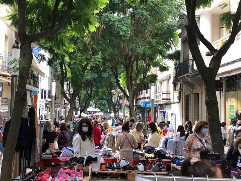🛍️🛍️  MERCADILLO OTOÑAL 🛍️🛍️
Así disfrutamos de uno de nuestros días grandes 👏
Esperamos que disfrutaséis del ambiente y descuentos.
Gracias al  <a href="/Ayto_DonBenito/">Ayto. Don Benito</a> por hacerlo posible.