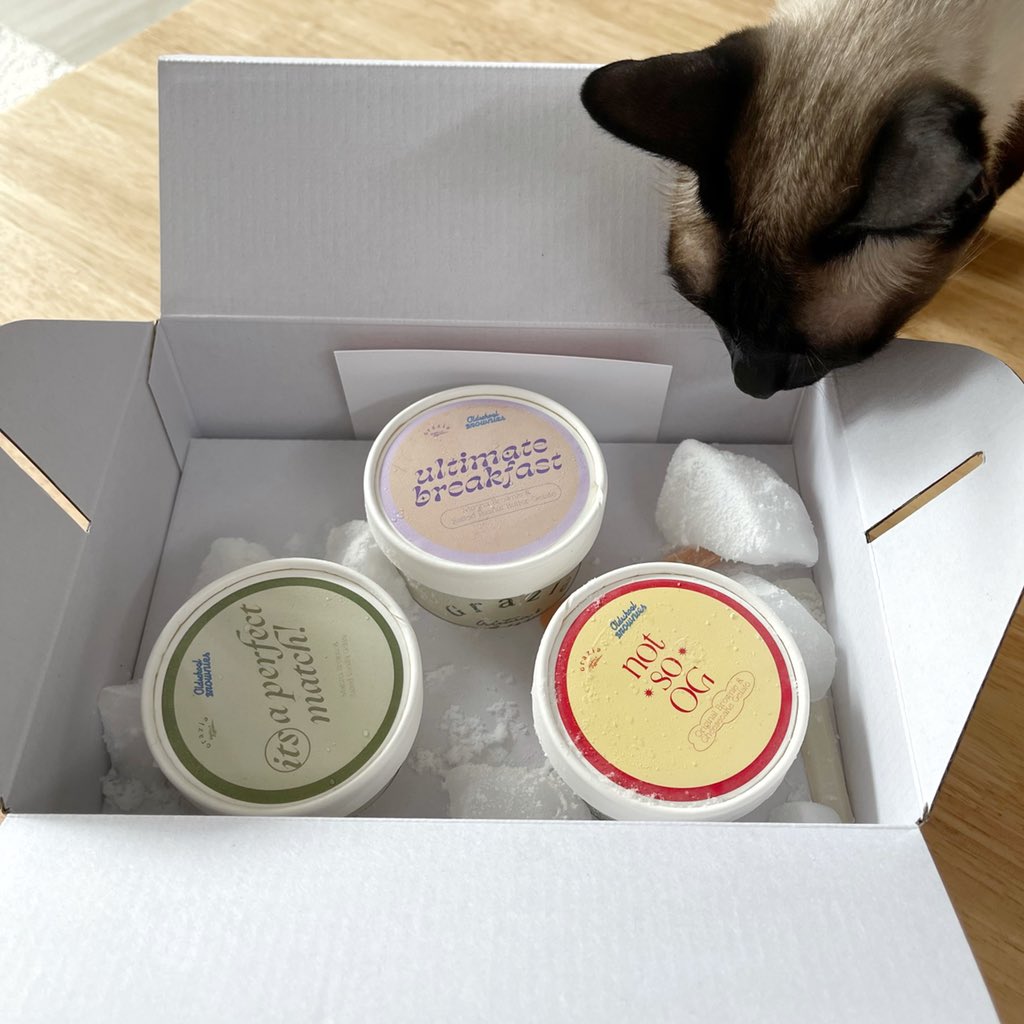 Bonusiie's tweet image. อร่อยมากก ไอติมจากร้าน Grazia ดีไม่ไหว ตักเข้าปากไปคำแรกคือฟินทันที มันแบบไม่หวานไป กำลังดี มีบราวนี่ผสมมาในเนื้อไอติม ขอบคุณร้านที่ส่งมาให้มากๆเลยนะคะ