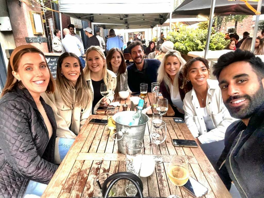 Rehydration required after #chiropractor training for optimal recovery. Thanks again Luke for a great team afternoon. 

#chiropractic #ninjas #team #squad #chirolondon #squadgoals