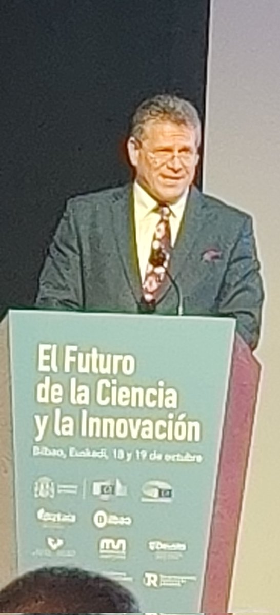 JLdelVal's tweet photo. @MarosSefcovic in #hablemosdelfuturo talking about BIlbao transformation ... Changes need time and he hopes Spain 2050 will drive Spain to the top level in Europe https://t.co/byIN7zsrjV
