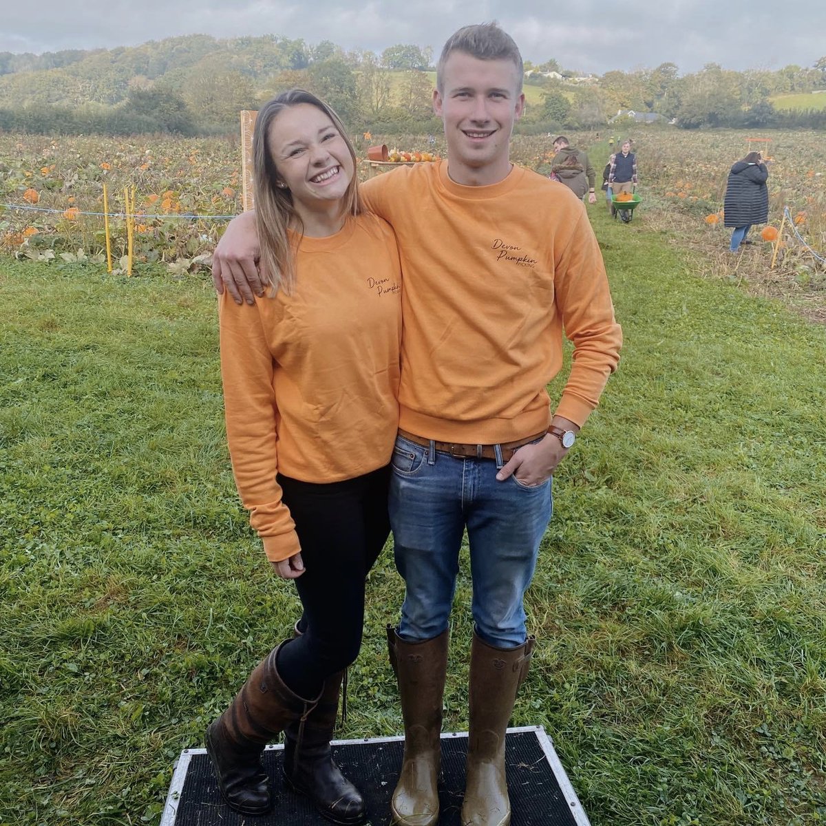 WHAT A WEEKEND! 🎃 

The opening weekend of #DevonPumpkinPicking was SO MUCH FUN. Thank you to all of you who came and enjoyed the patch with their friends and family! We had the best time and can’t wait to do it all again this weekend!

More info -> devonpumpkinpicking.com
